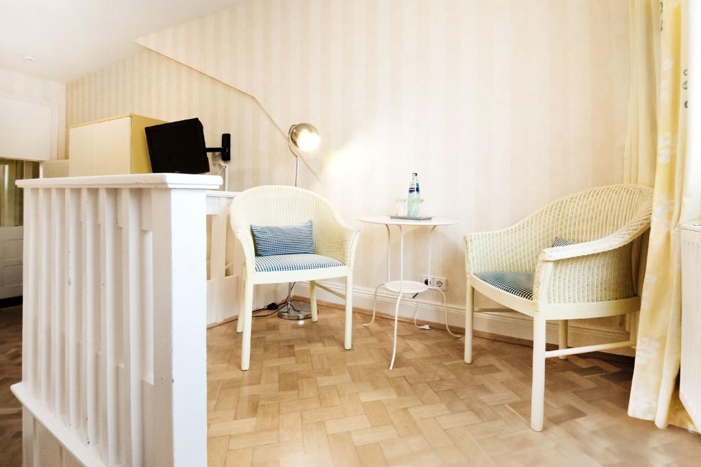 קונסטנץ Romantik Hotel Barbarossa מראה חיצוני תמונה